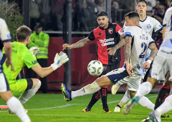 Newell’s e Independiente Rivadavia quedaron a mano en el Coloso